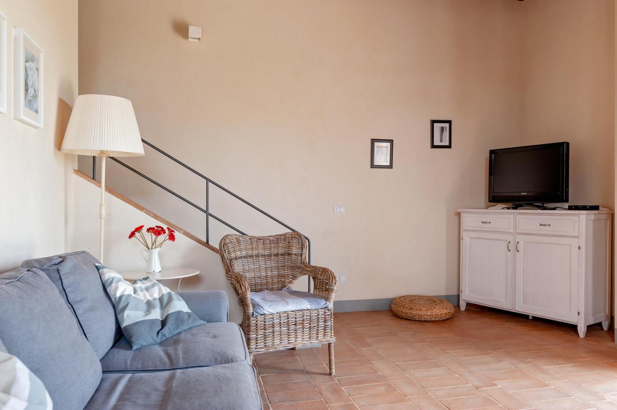 Il Borgo Delle Ville Palaia Eksteriør bilde